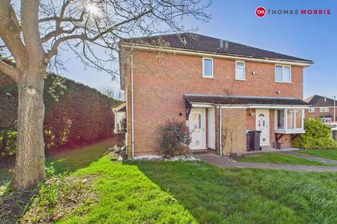 2 bedroom terraced house for sale, Heron Close, Bedfordshire SG18