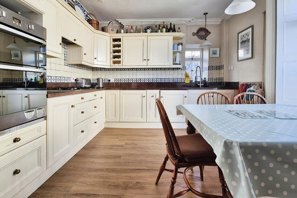 Kitchen/Breakfast