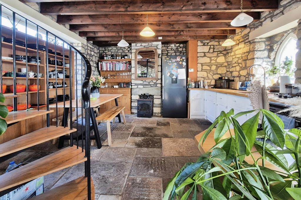 Coach House