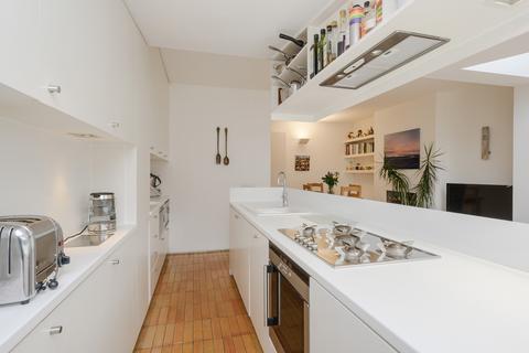 47 Boscombe Road, London, SW19 3AX