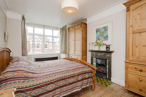 47 Boscombe Road, London, SW19 3AX