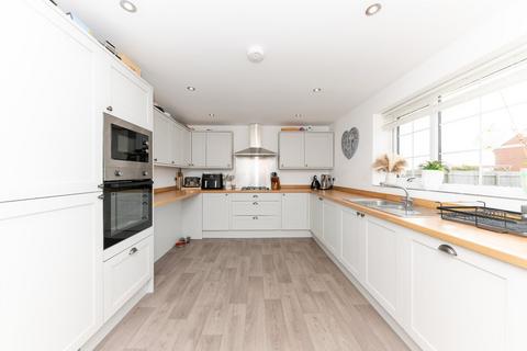4 bedroom detached house for sale, Cambridge Crescent, Binbrook LN8