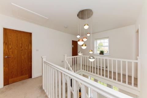 7 Cambridge Crescent, Brookenby, Market Rasen, LN8 6HB