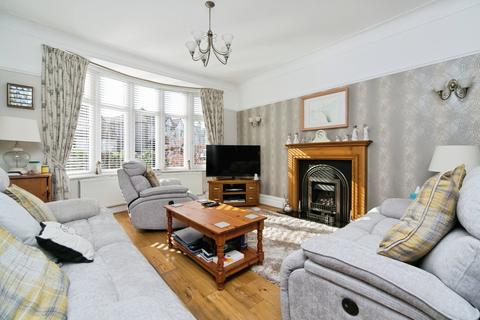 3 bedroom detached house for sale, Kinard Drive, Denbighshire LL18