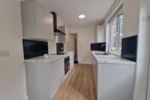 2 bedroom terraced house to rent, Priory Road, Hampshire PO4
