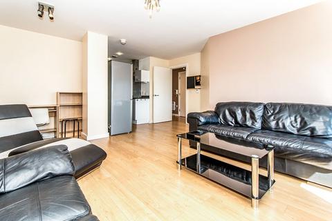 Broadway, Salford M50