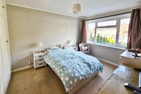 32 Rutherford Close, Sutton, SM2 5DR