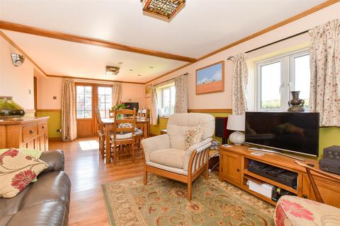 4 bedroom semi-detached house for sale, Upton Cottages, Ryde PO33
