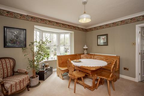 7 Balmoral Close, Leicester, LE2 3PZ