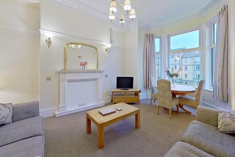 5 bedroom flat to rent, Holburn Street, Holburn, Aberdeen, AB10
