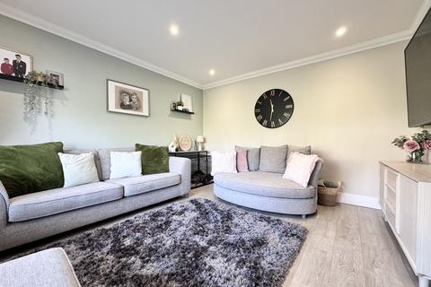 43 Bronhaul, Aberdare, CF44 0DP