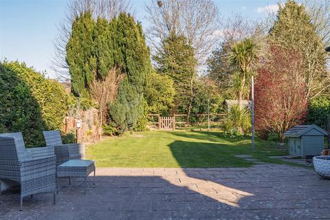 3 bedroom semi-detached house for sale, Eastleigh Close, Devizes