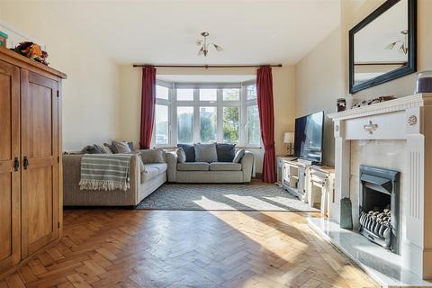 3 bedroom semi-detached house for sale, Eastleigh Close, Devizes