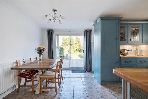 3 bedroom semi-detached house for sale, Eastleigh Close, Devizes