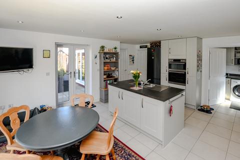 7 Mereheath Close, Davenham, Northwich, CW9 8SP