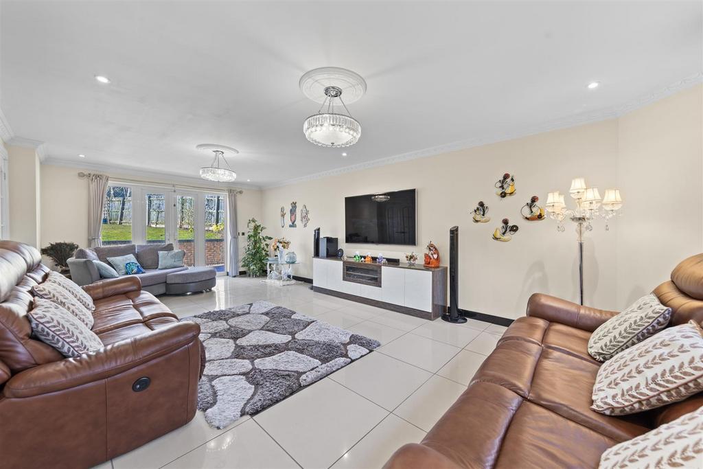 95 Bradwell Rd Web24.jpg