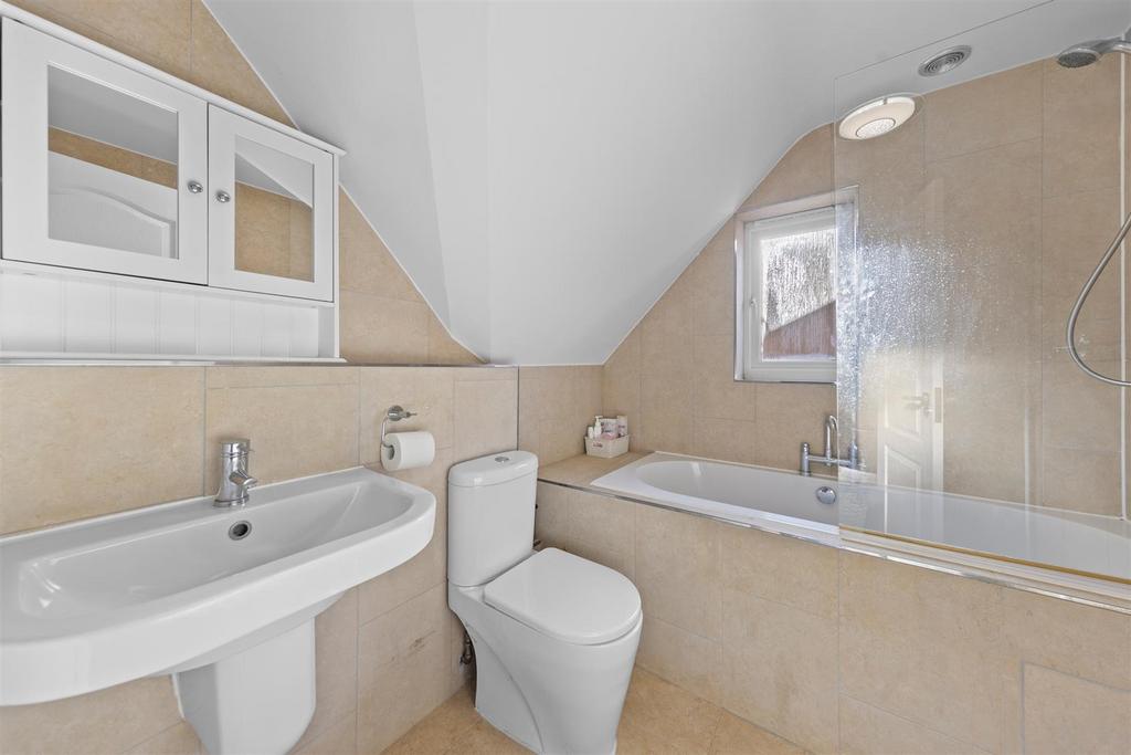 95 Bradwell Rd Web48.jpg