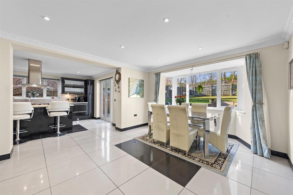 95 Bradwell Rd Web28.jpg
