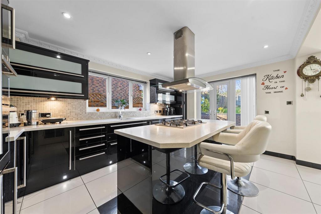 95 Bradwell Rd Web33.jpg