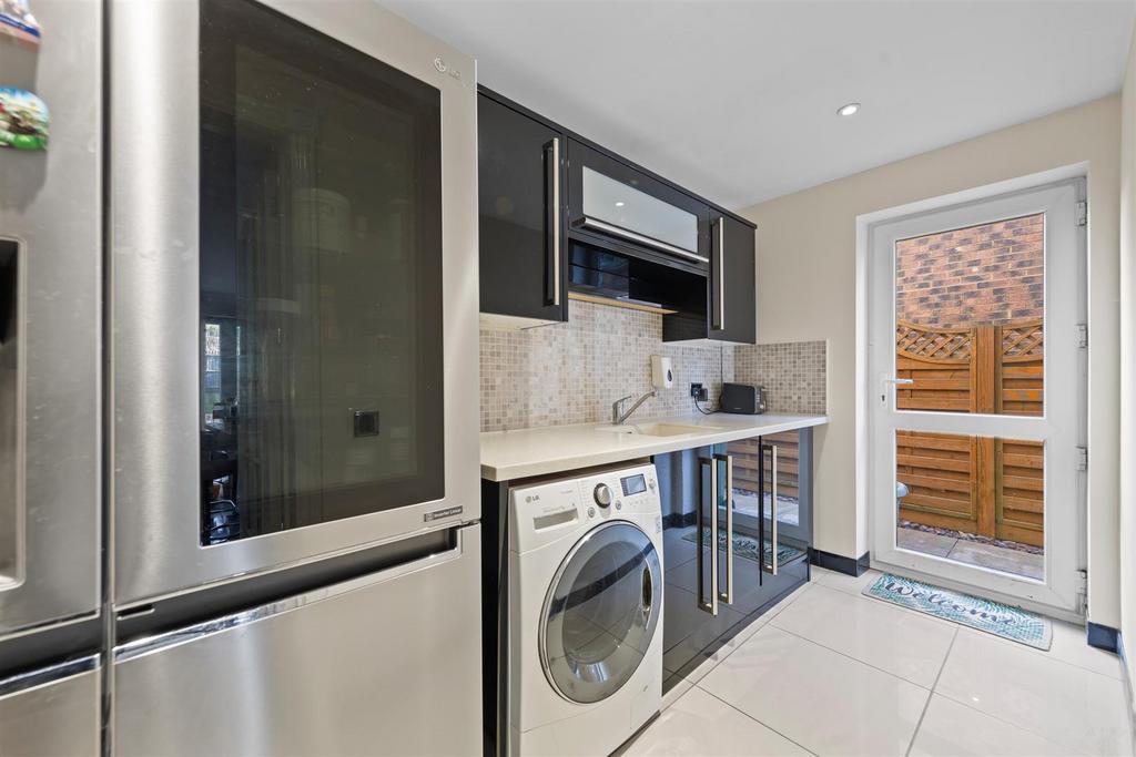 95 Bradwell Rd Web36.jpg