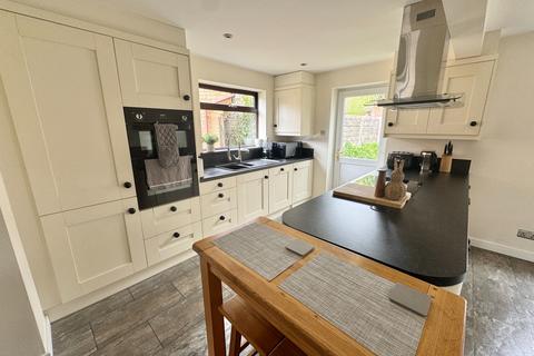 62 Belton Grove, Grantham, NG31 9HH