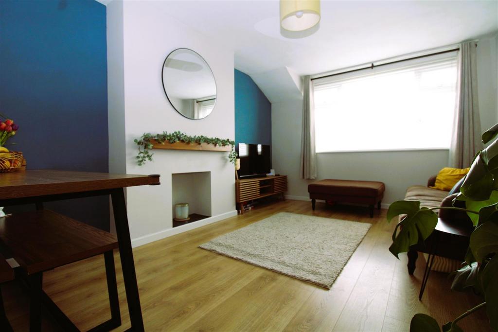 Lounge.JPG