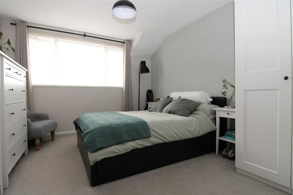 Bedroom 1.JPG
