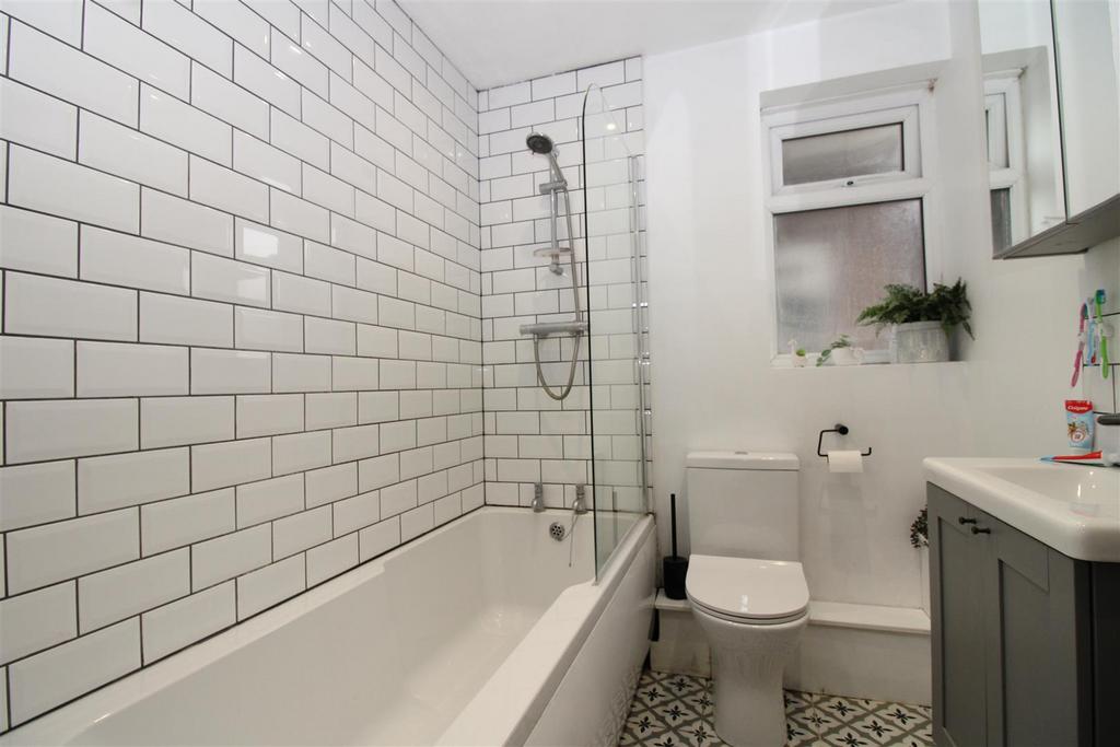 Bathroom.JPG