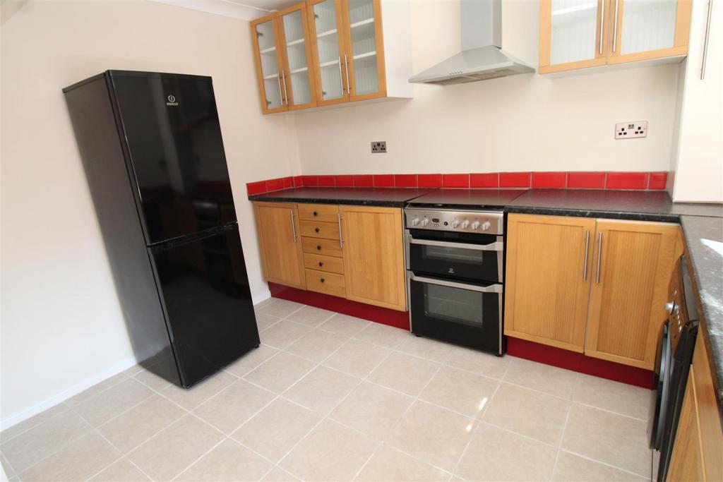 Kitchen 2.JPG