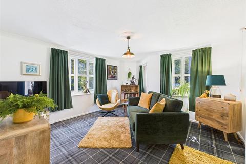 1 bedroom retirement property for sale, Avenue Court, Westgate, Bridlington