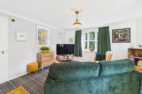 1 bedroom retirement property for sale, Avenue Court, Westgate, Bridlington