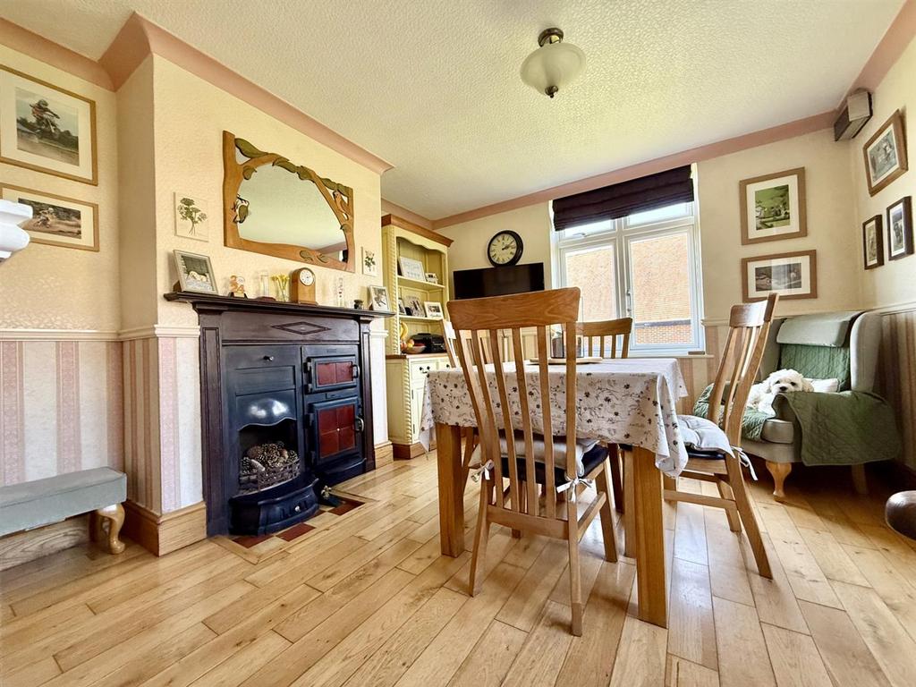 Dining Room.jpg