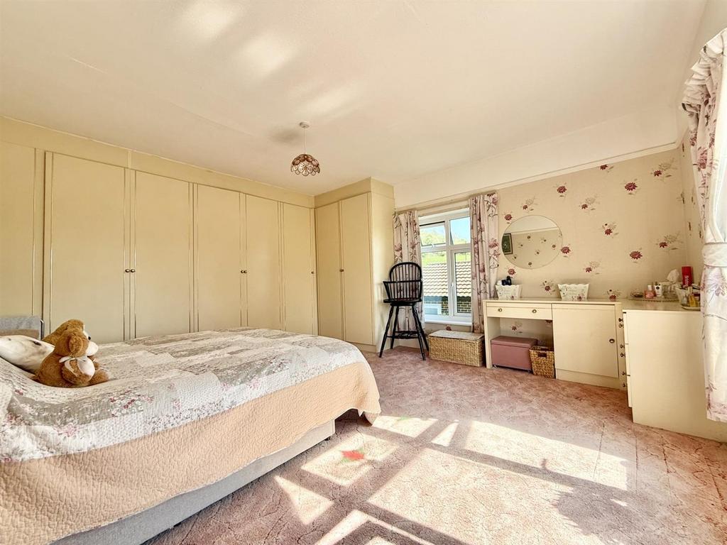 Bedroom1.jpg