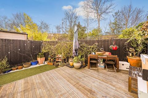 48 Barmeston Road, London, SE6 3BH