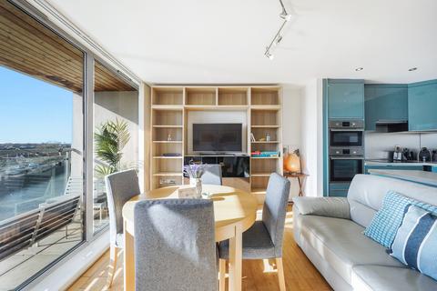 2 bedroom apartment to rent, Highbridge Road, Barking IG11