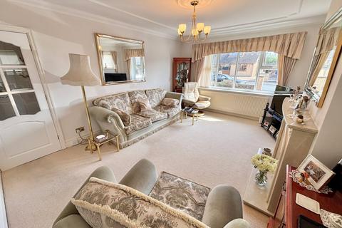 3 bedroom bungalow for sale, Mayfair Drive, Thornton FY5