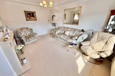 3 bedroom bungalow for sale, Mayfair Drive, Thornton FY5