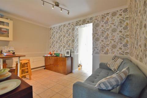 19 Mansel Close, Slough, SL2 5UG