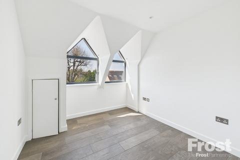 2 bedroom apartment to rent, The Broadway, Farnham Common, Slough, Buckinghamshire, SL2