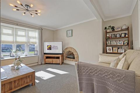 87 Parkfields, Roydon, Harlow, CM19 5JA