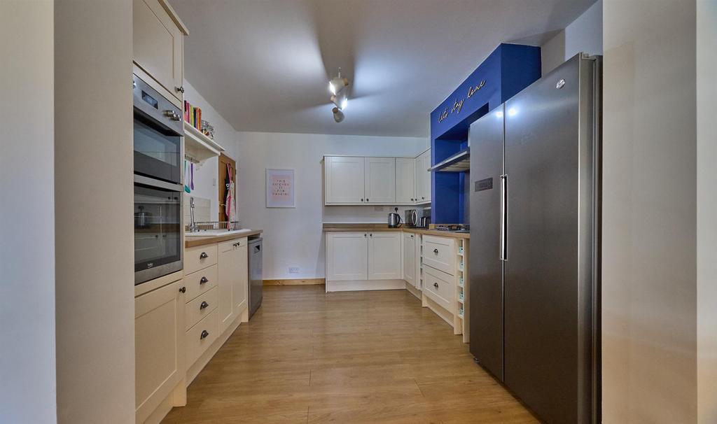 L-Shaped Extended Open Plan Living Dining Kitchen