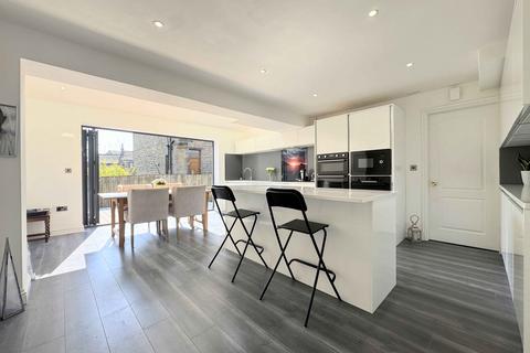 3 bedroom townhouse for sale, Banks Road, Golcar HD7