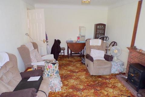 15 Barrow Road, Bournemouth, BH8 0HU