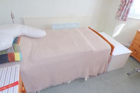 15 Barrow Road, Bournemouth, BH8 0HU
