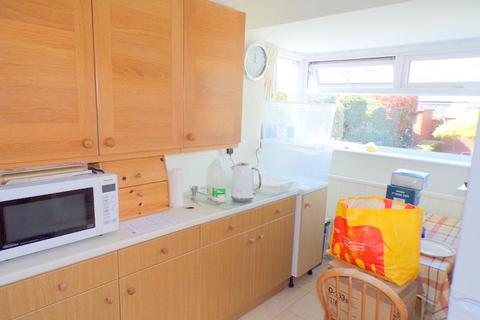 15 Barrow Road, Bournemouth, BH8 0HU