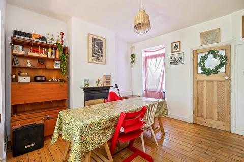 2 bedroom house for sale, Redvers Road, Brighton