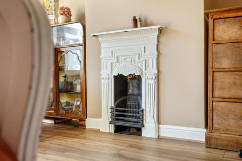 2 bedroom house for sale, Redvers Road, Brighton
