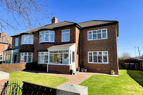 4 bedroom semi-detached house for sale, York Avenue, Jarrow
