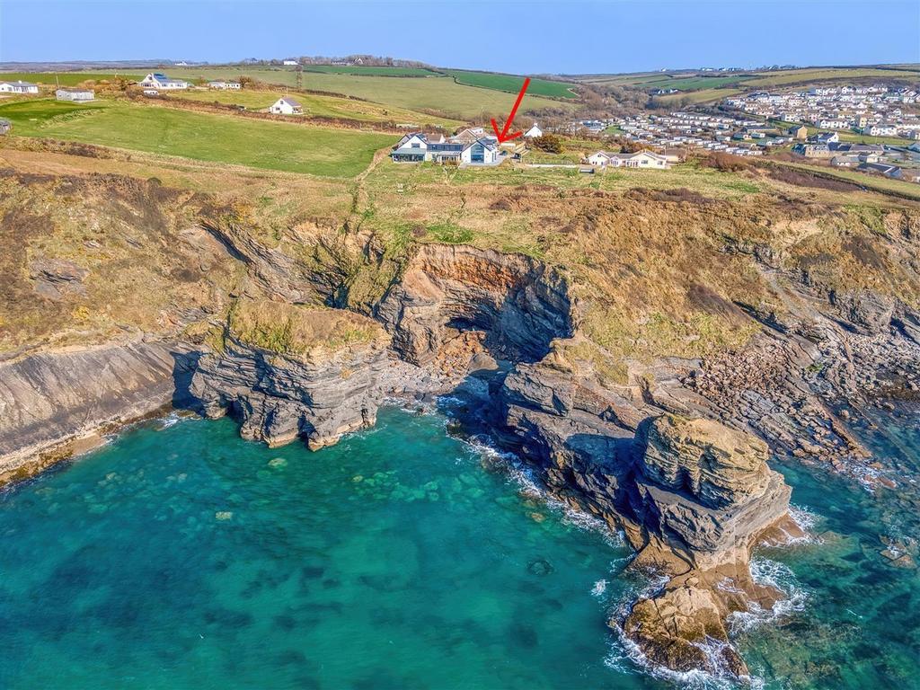 Cliff cottage arrow.jpg