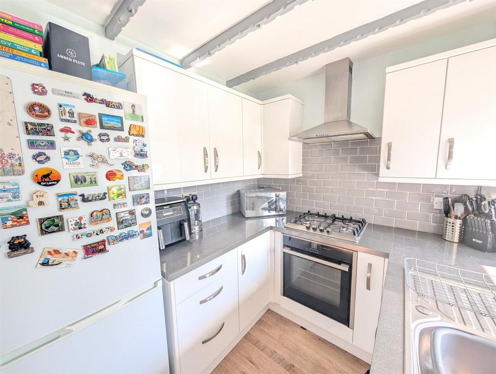 Kitchen b
